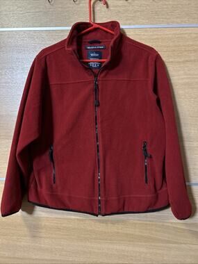 Devon & Jones Men's Size Large Full Zip Fleece Jacket Red zip pockets